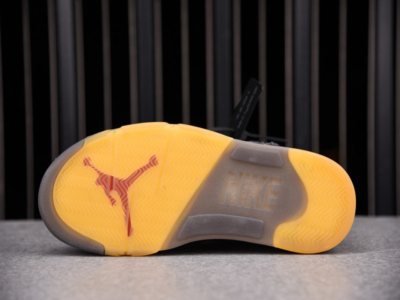 Off-white x Air Jordan Retro 5(CT8480-001)